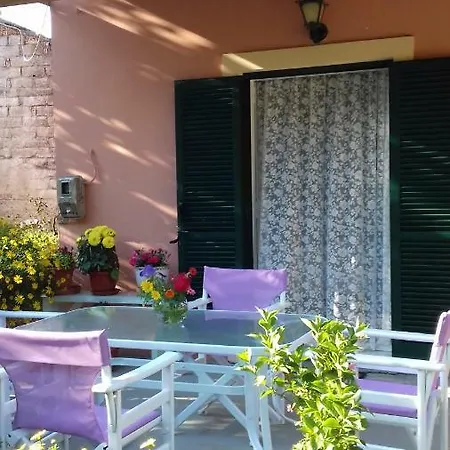 Casa Maria Elena Liapades